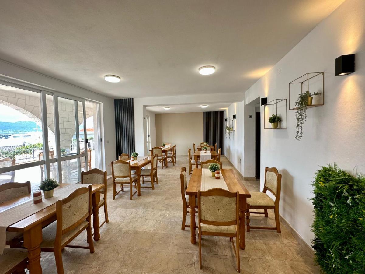 Hotel Buenavista Beach House Trogir Mastrinka Esterno foto